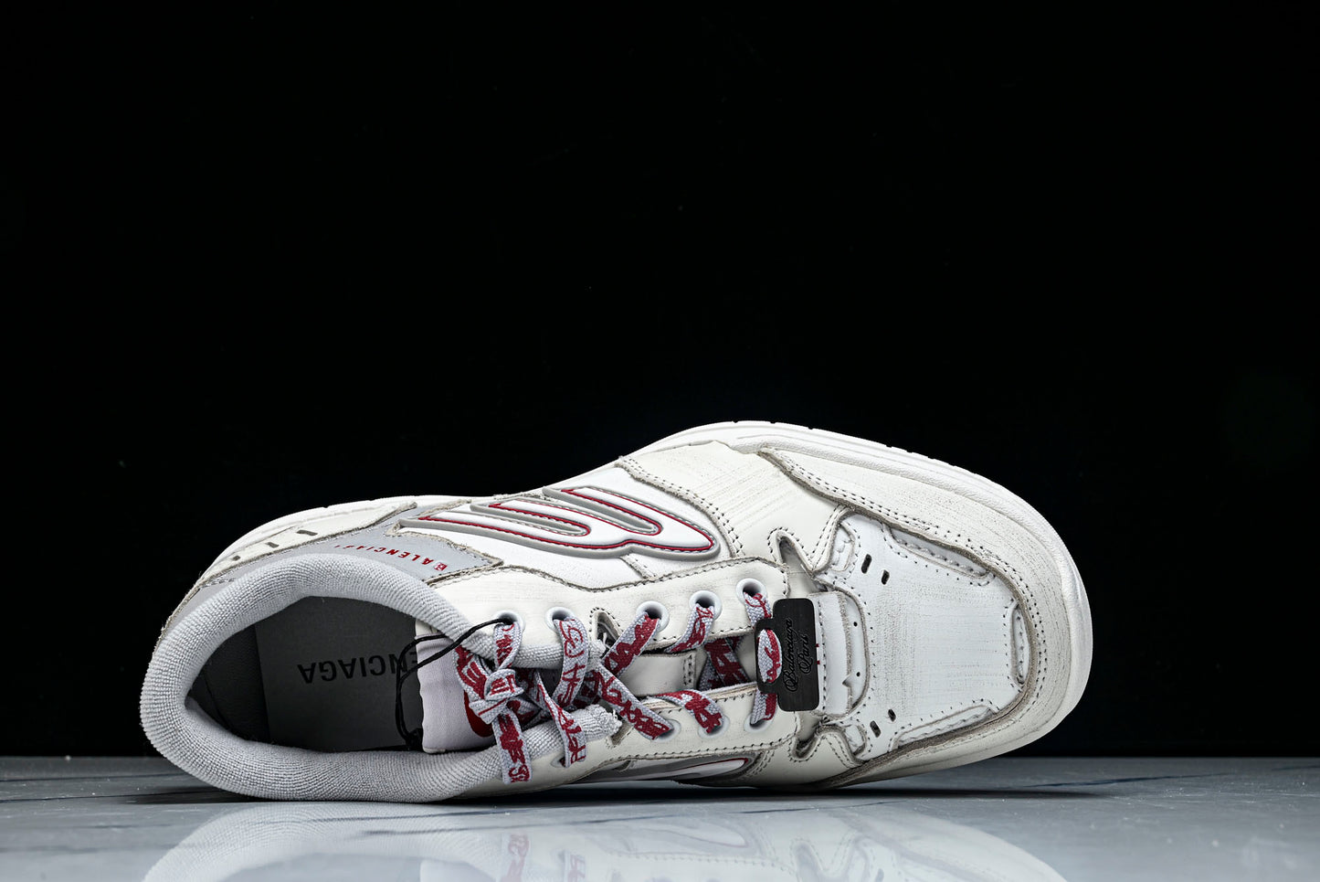 Вalenciaga Hamptons Worn-Out Sneaker 'Off-White Grey Red'