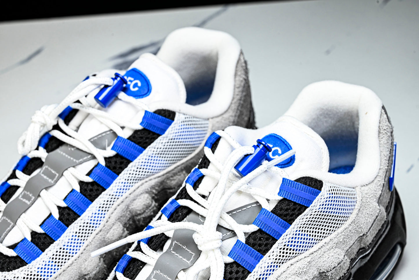 Undefeated x AM95 Geo Exclusive Pack 'Birmingham Hyper Cobalt'