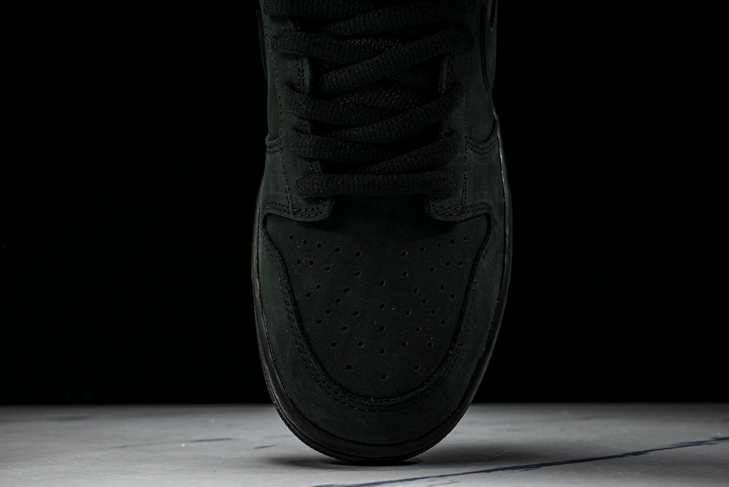 SB Dnk Low x Supreme 94 Black