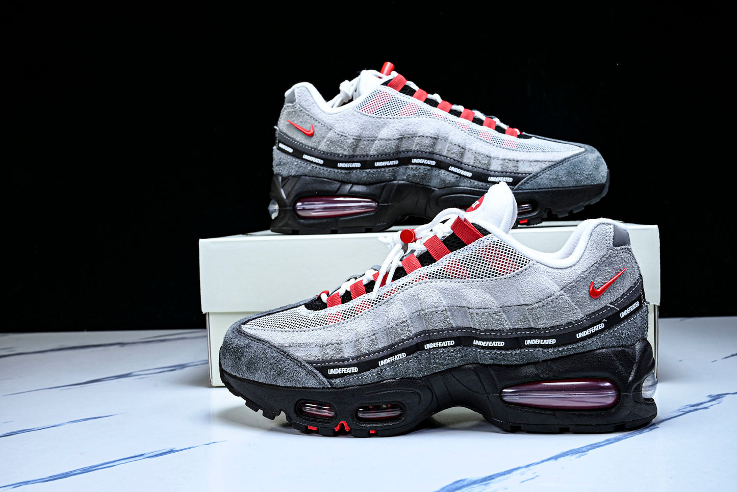 Undefeated x AM95 Geo Exclusive Pack 'Tokyo Bright Crimson'