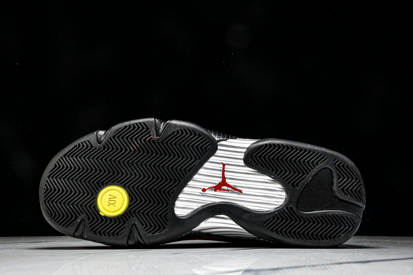 AJ14 Retro 'Ferrari'