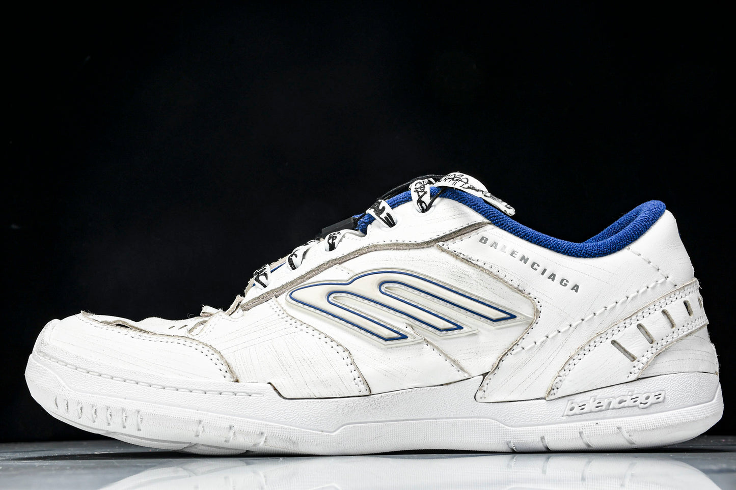 Вalenciaga Hamptons Worn-Out Sneaker 'White Blue'