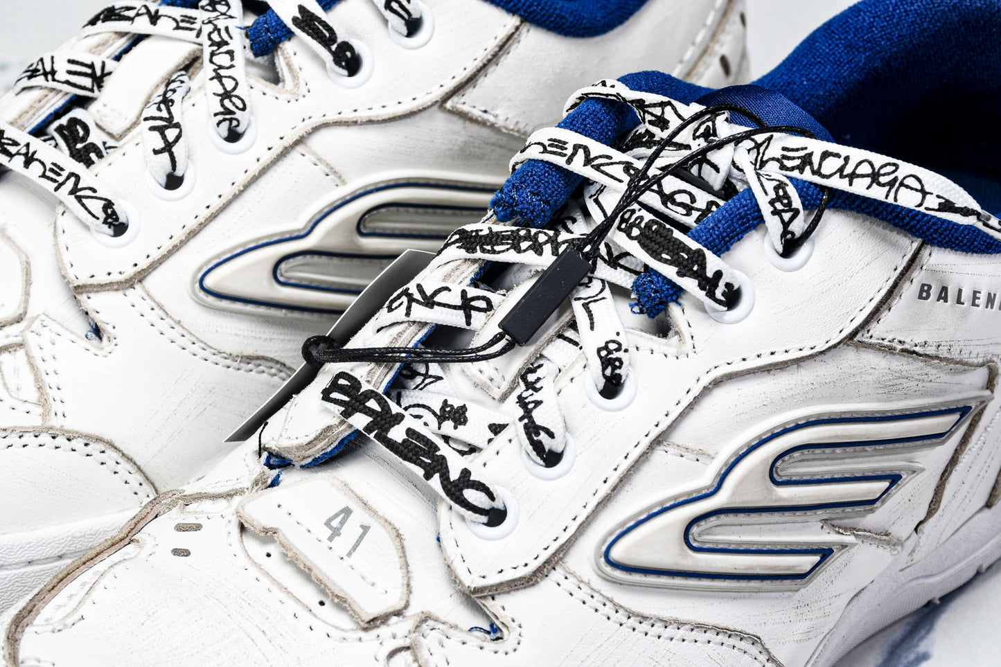 Вalenciaga Hamptons Worn-Out Sneaker 'White Blue'