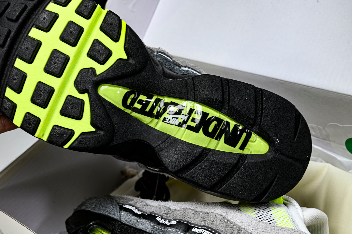 Undefeated x AM95 Geo Exclusive Pack 'NYC Neon'