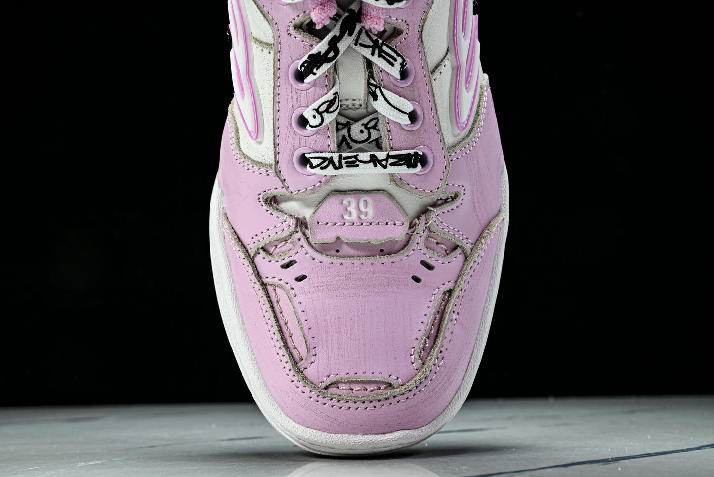 Вalenciaga Hamptons Worn-Out Sneaker 'White Pink'