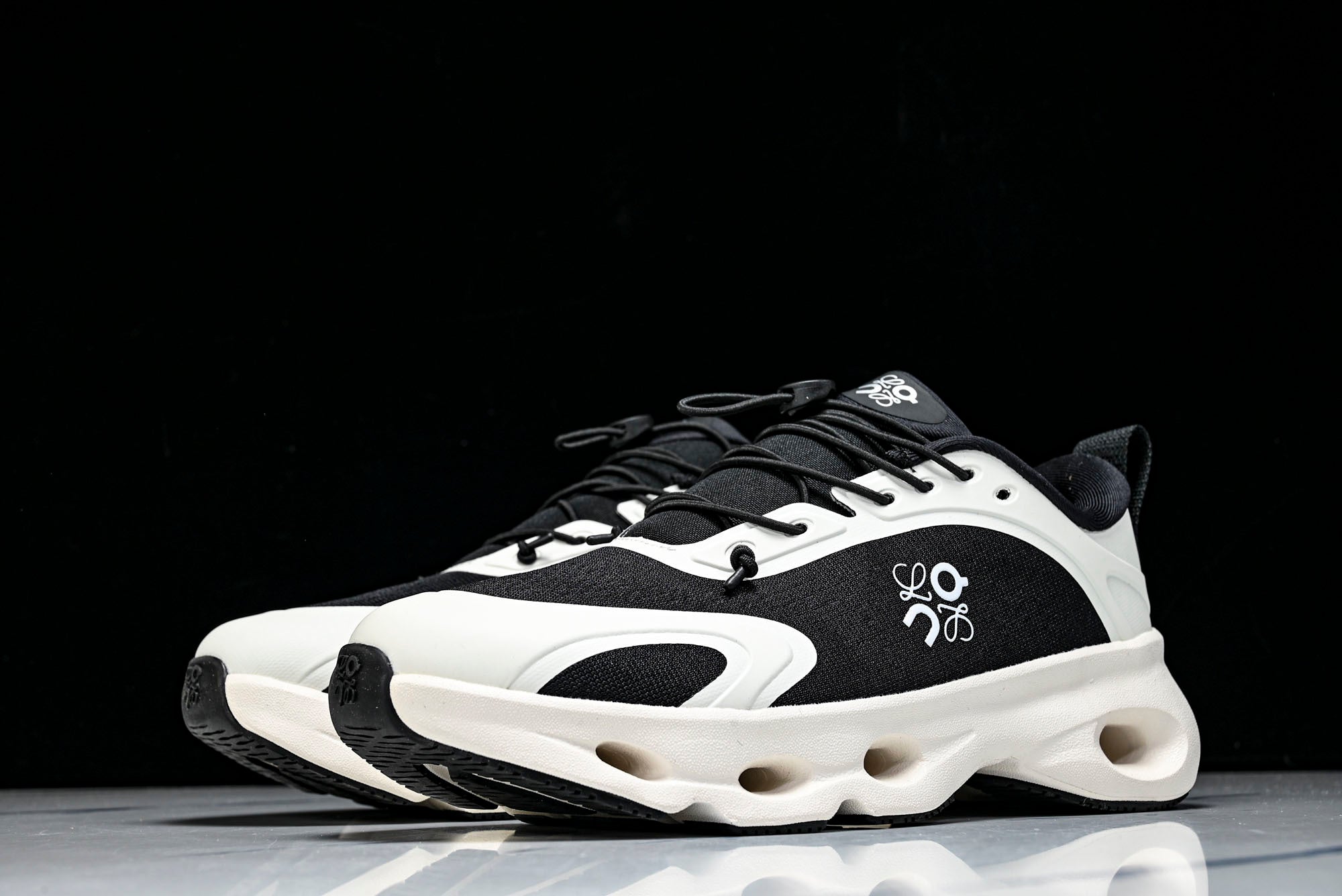 LOEWE × ON Cloudsolo 'White Black'