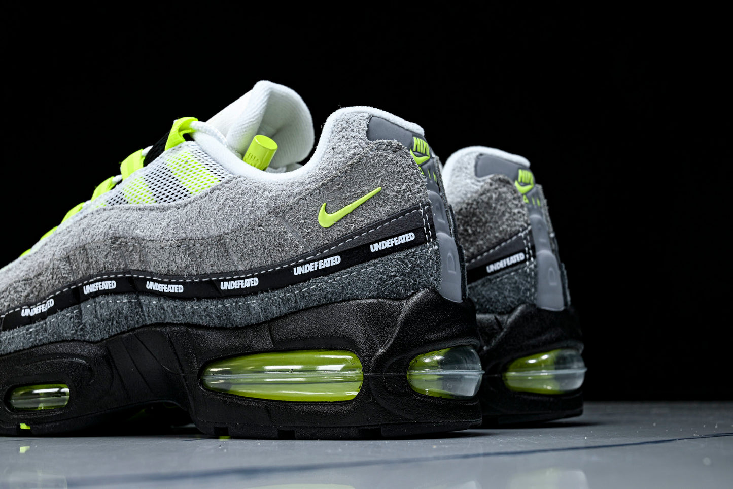 Undefeated x AM95 Geo Exclusive Pack 'NYC Neon'