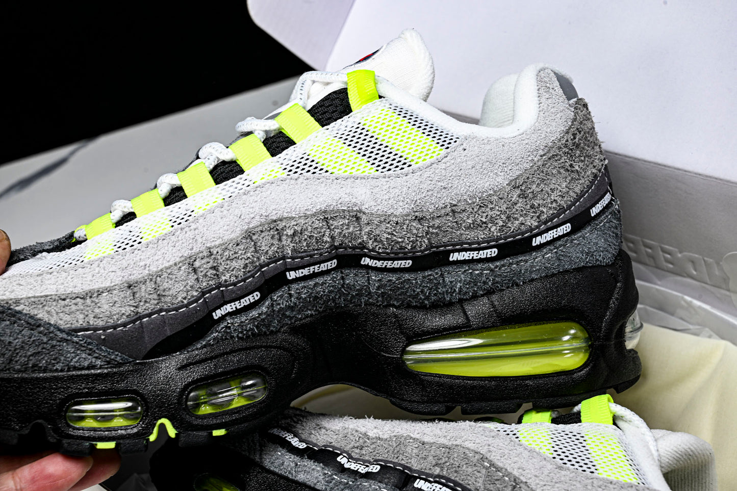 Undefeated x AM95 Geo Exclusive Pack 'NYC Neon'