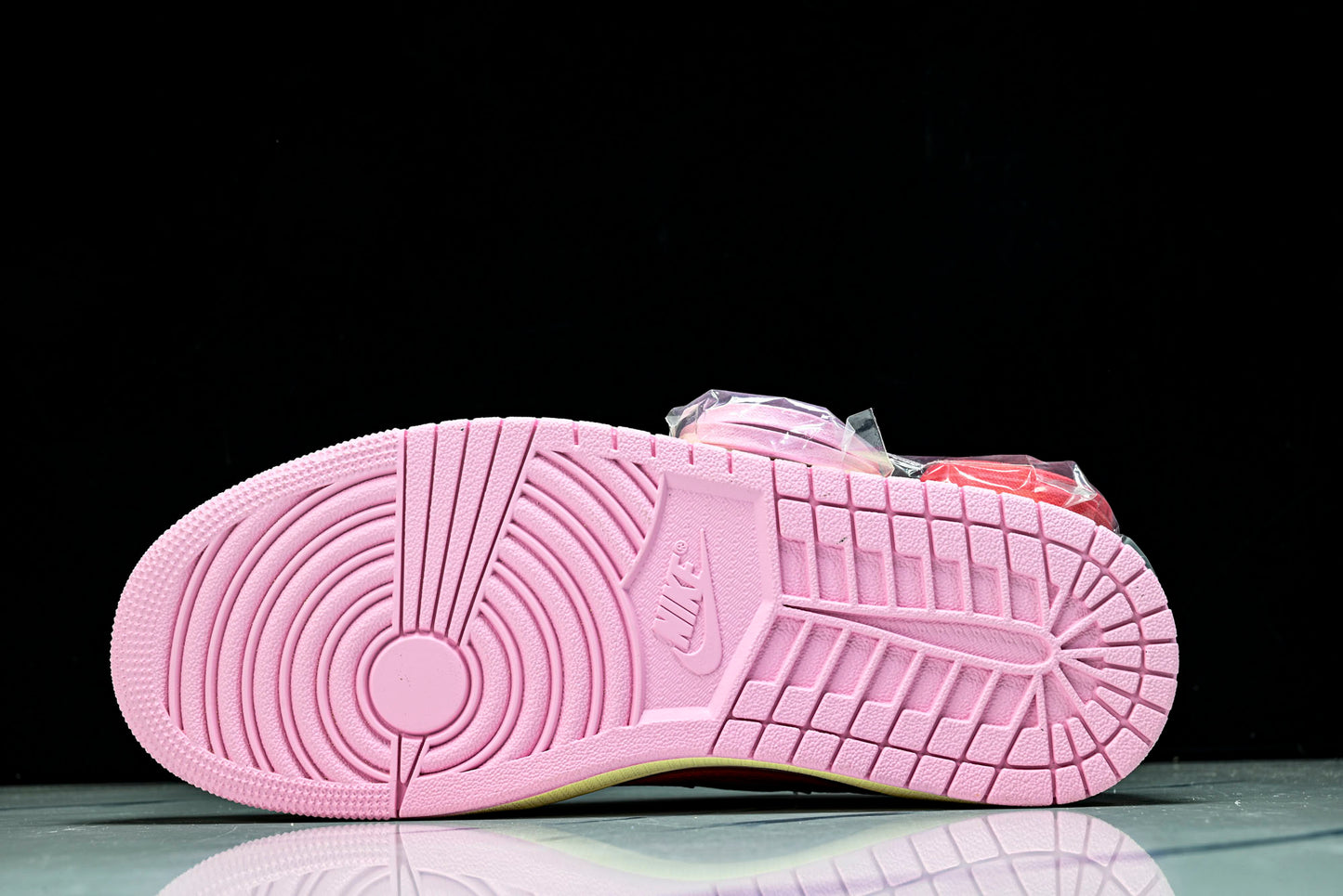 Travis Scott AJ1 Retro Low OG 'Tropical Pink'