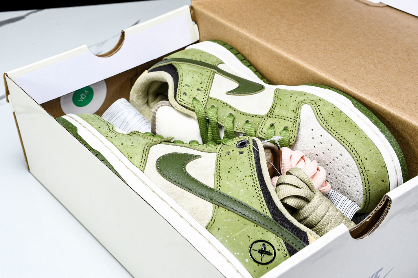 SB Dnk Low x Yuto Horigome 'Asparagus Matcha'