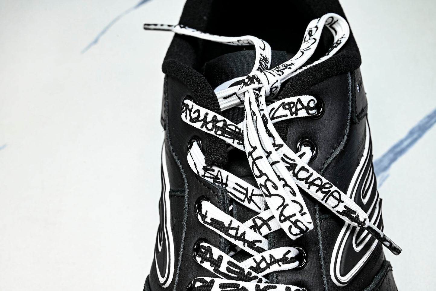 Вalenciaga Hamptons Worn-Out Sneaker 'Black'