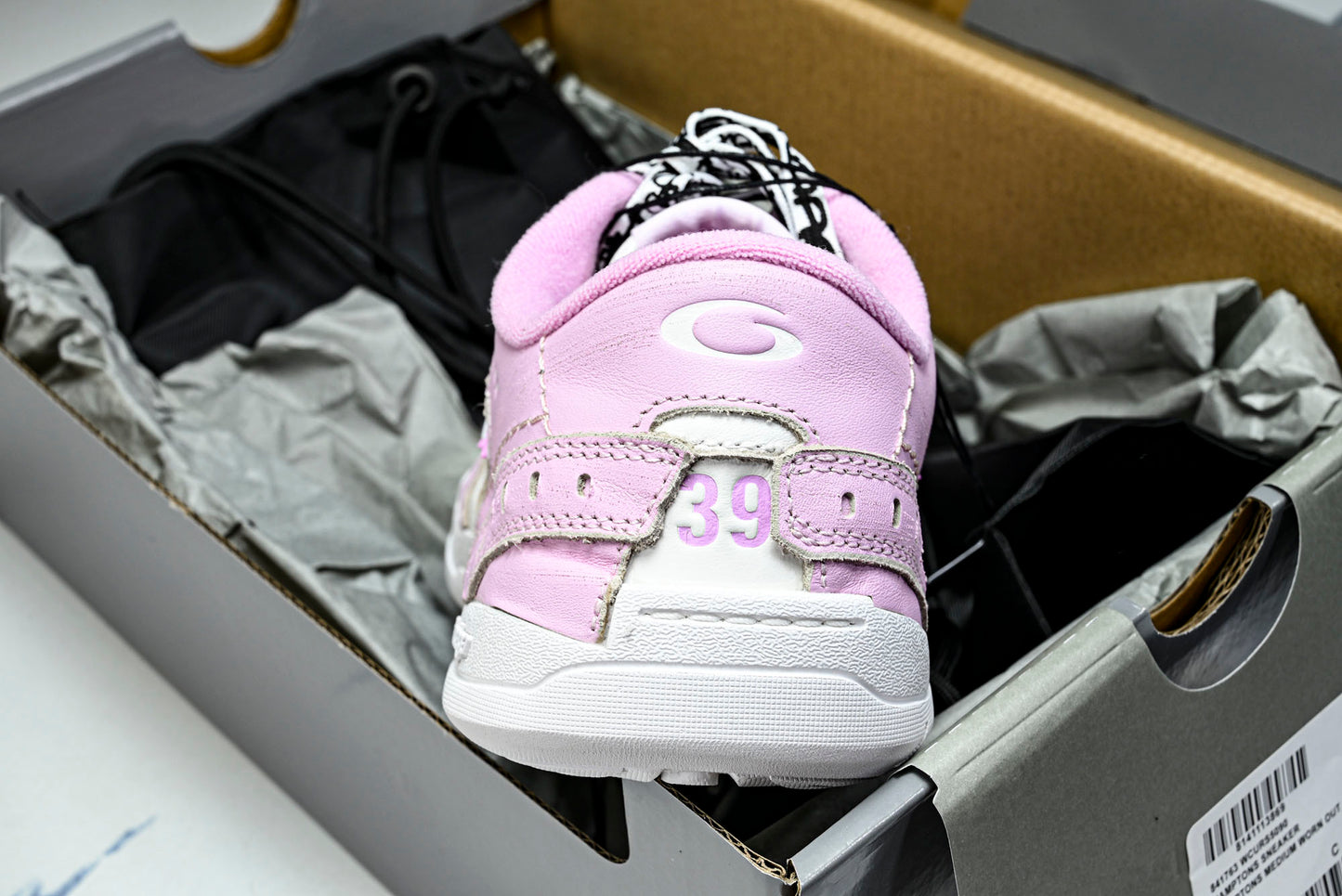 Вalenciaga Hamptons Worn-Out Sneaker 'White Pink'