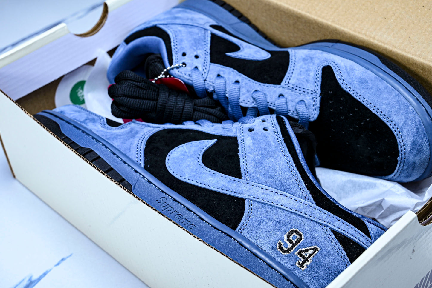 SB Dnk Low x Supreme 94 Ocean Fog
