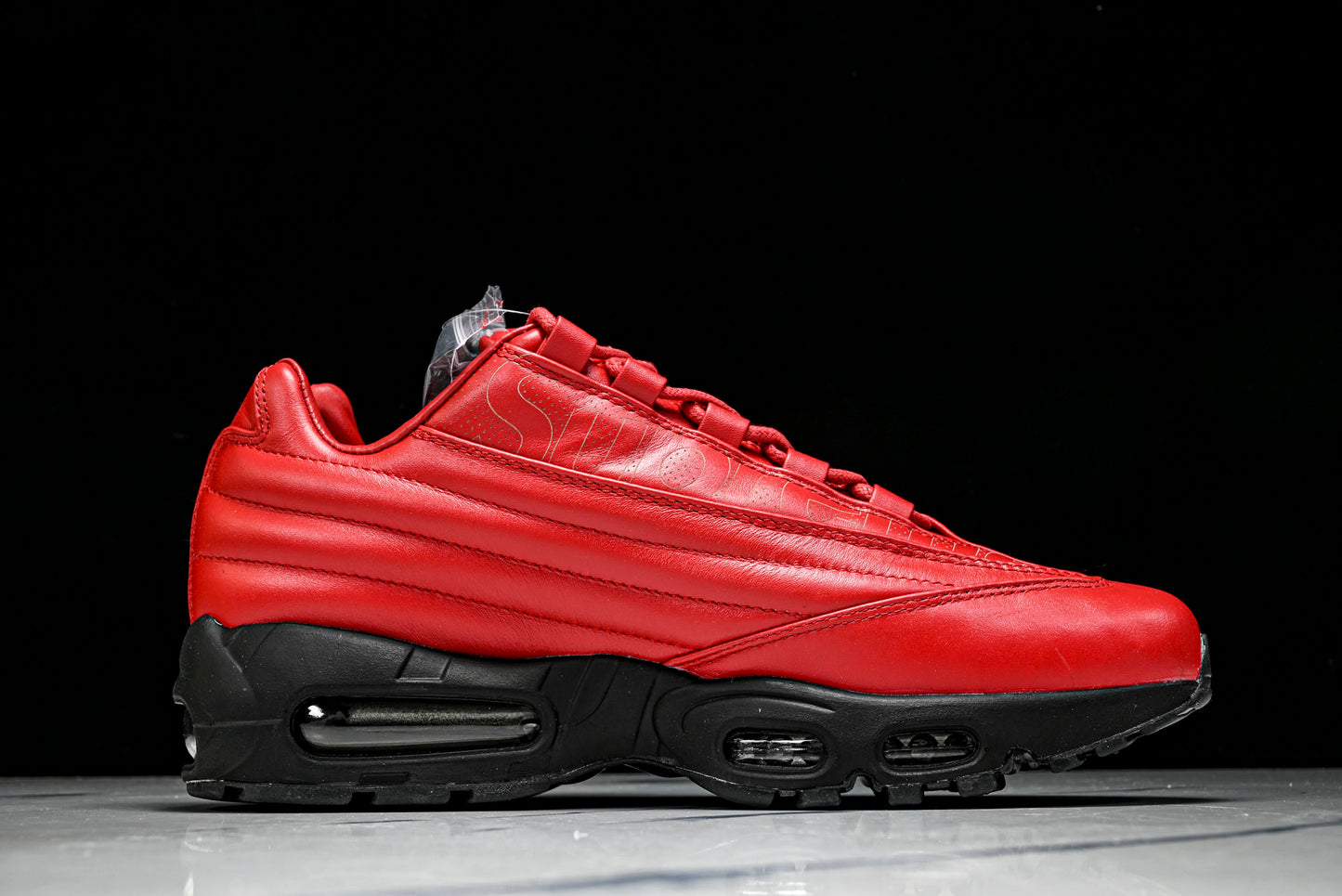 Supreme x AM95 Lux 'Gym Red'