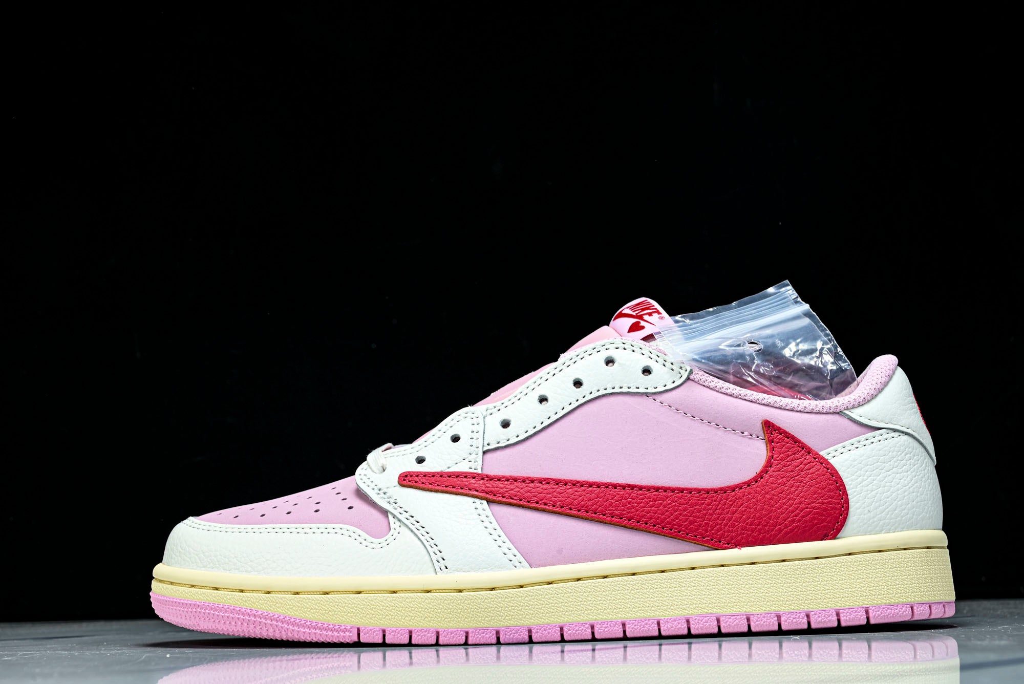 Travis Scott AJ1 Retro Low OG 'Tropical Pink'