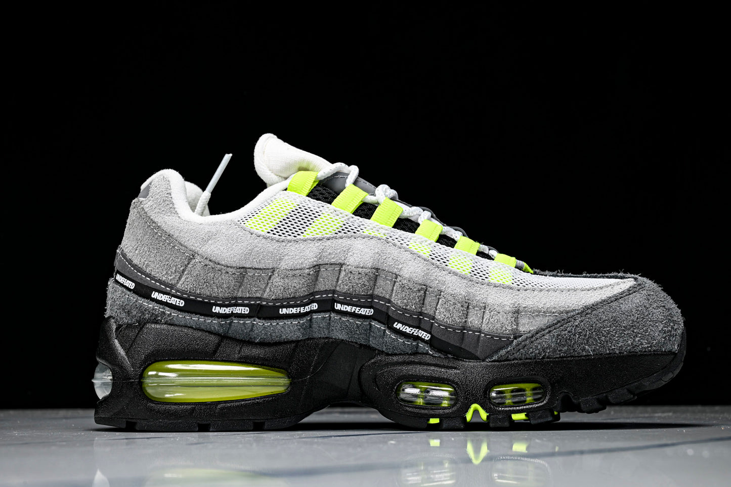 Undefeated x AM95 Geo Exclusive Pack 'NYC Neon'