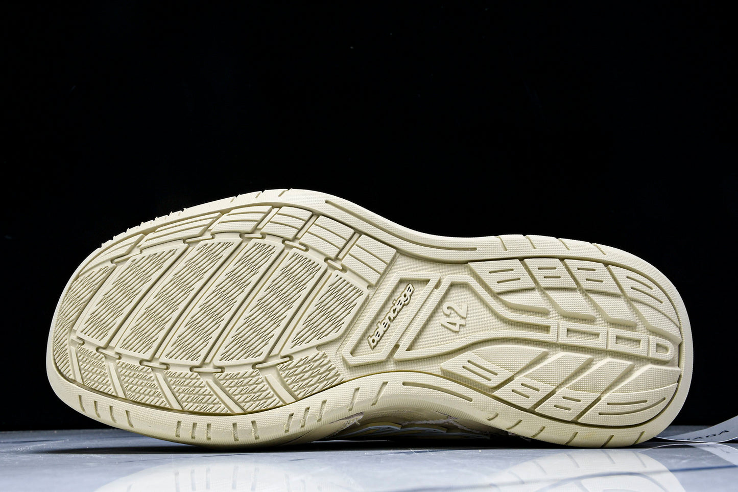 Вalenciaga Hamptons Worn-Out Sneaker 'Beige'