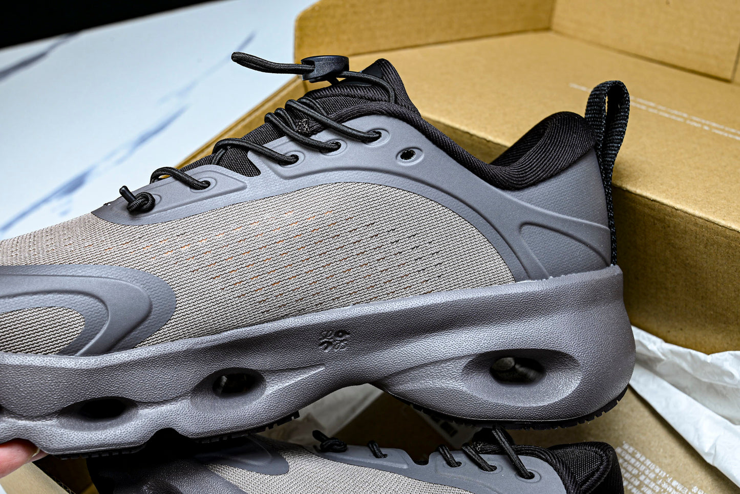 LOEWE × ON Cloudsolo 'Grey Black'