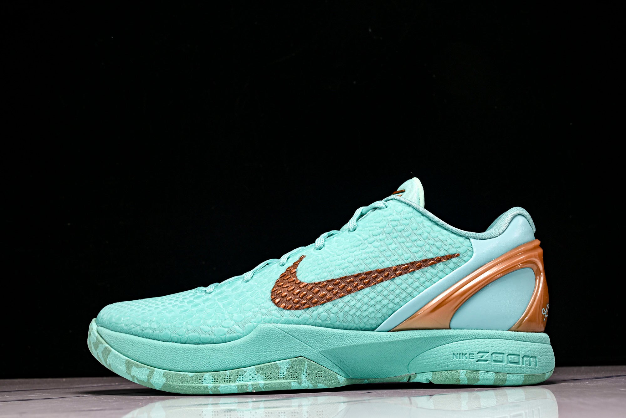 Kobe 6 Protro x Jalen Brunson 'Statue of Liberty'