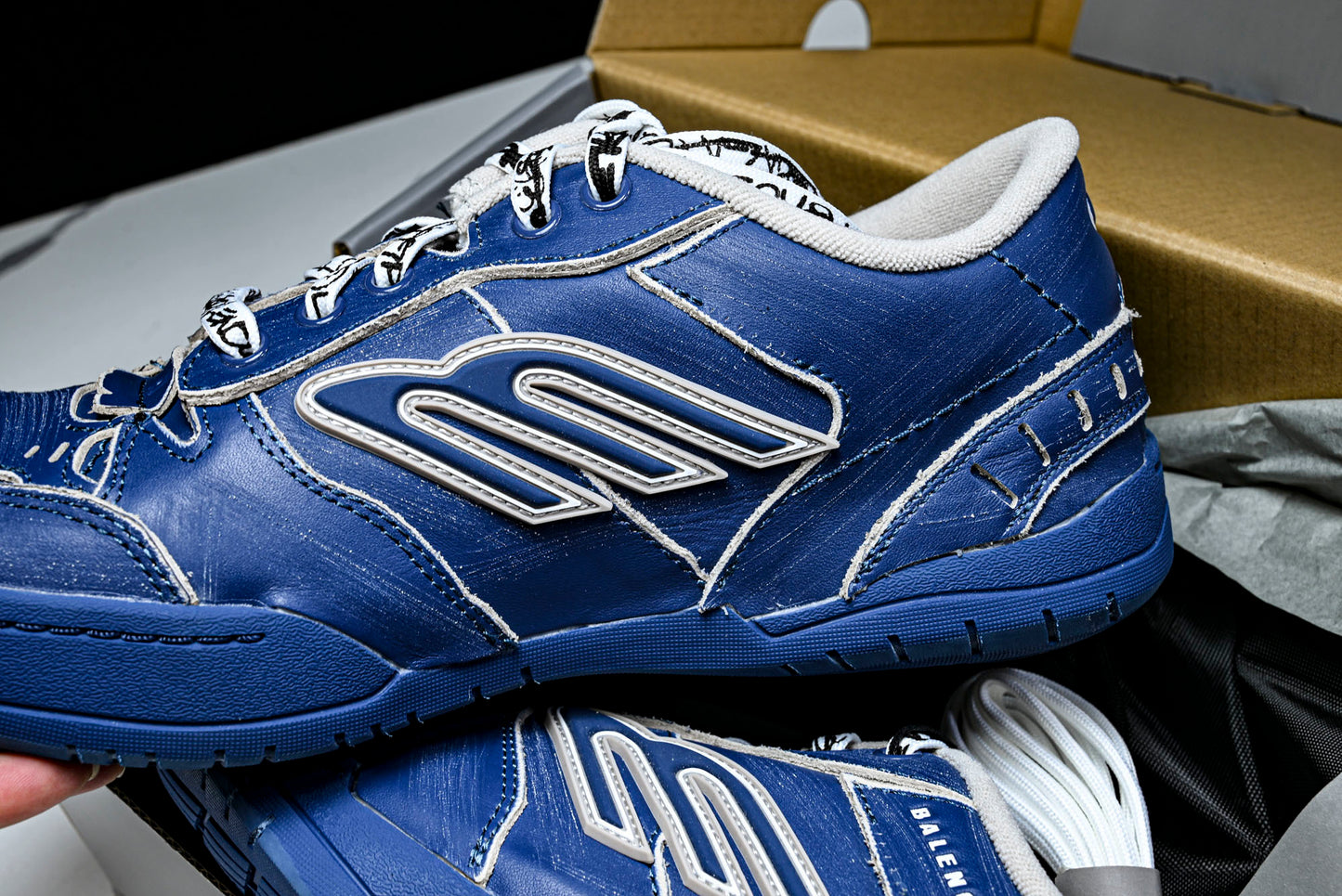 Вalenciaga Hamptons Worn-Out Sneaker 'Navy Blue'