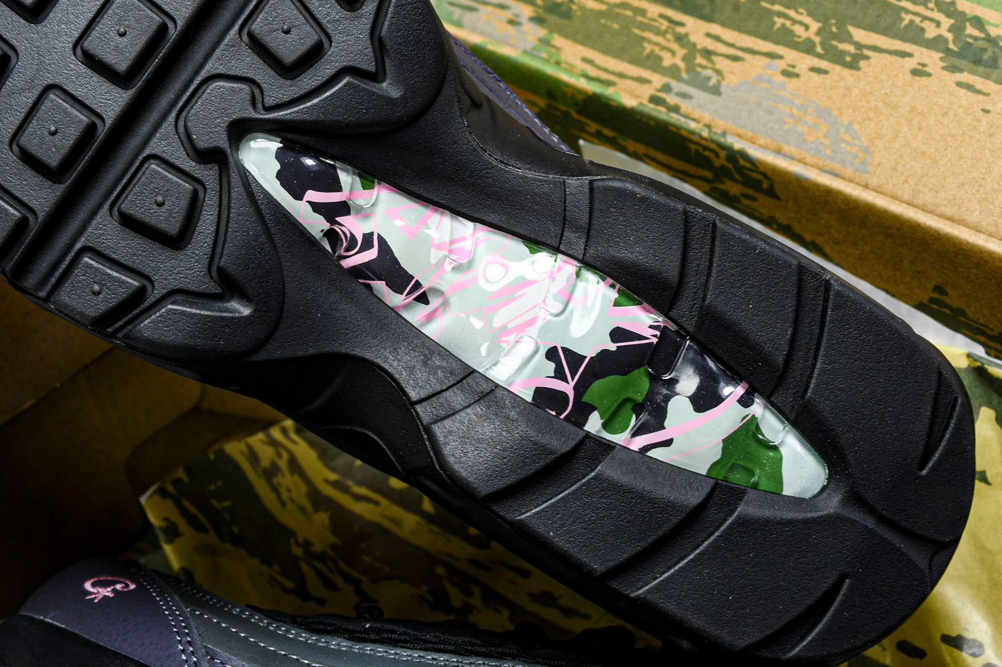 Corteiz x AM95 'Pink Beam'