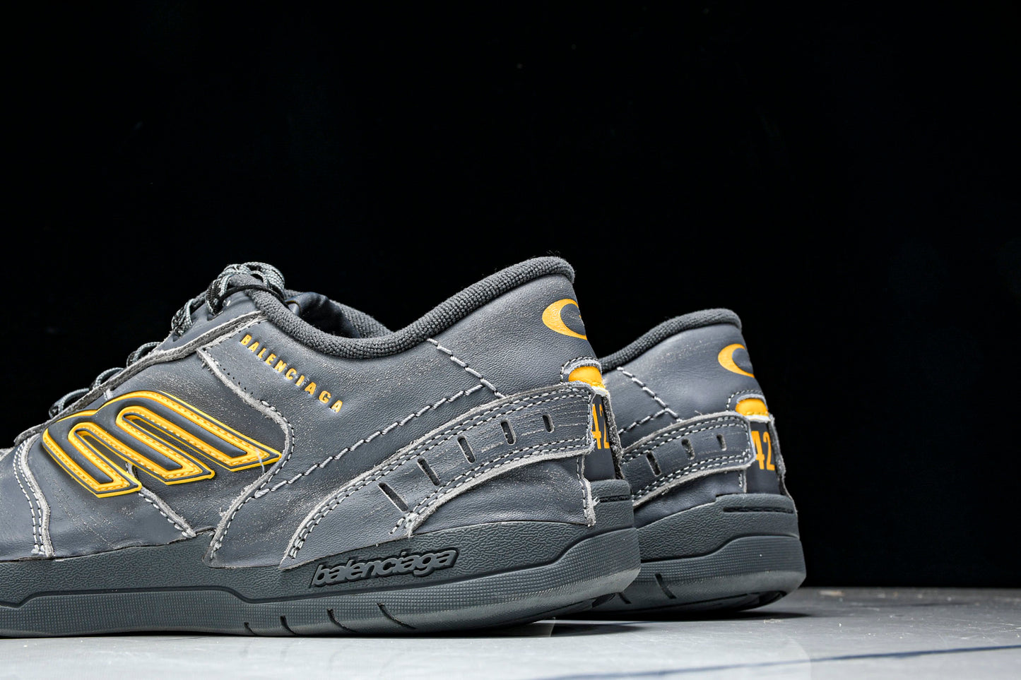 Вalenciaga Hamptons Worn-Out Sneaker 'Grey Yellow'