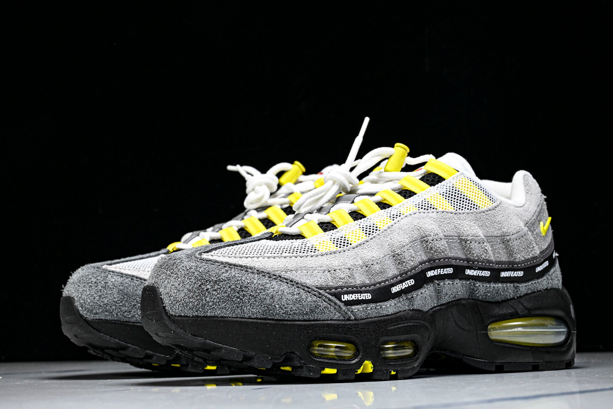 Undefeated x AM95 Geo Exclusive Pack 'Shanghai Opti Yellow'