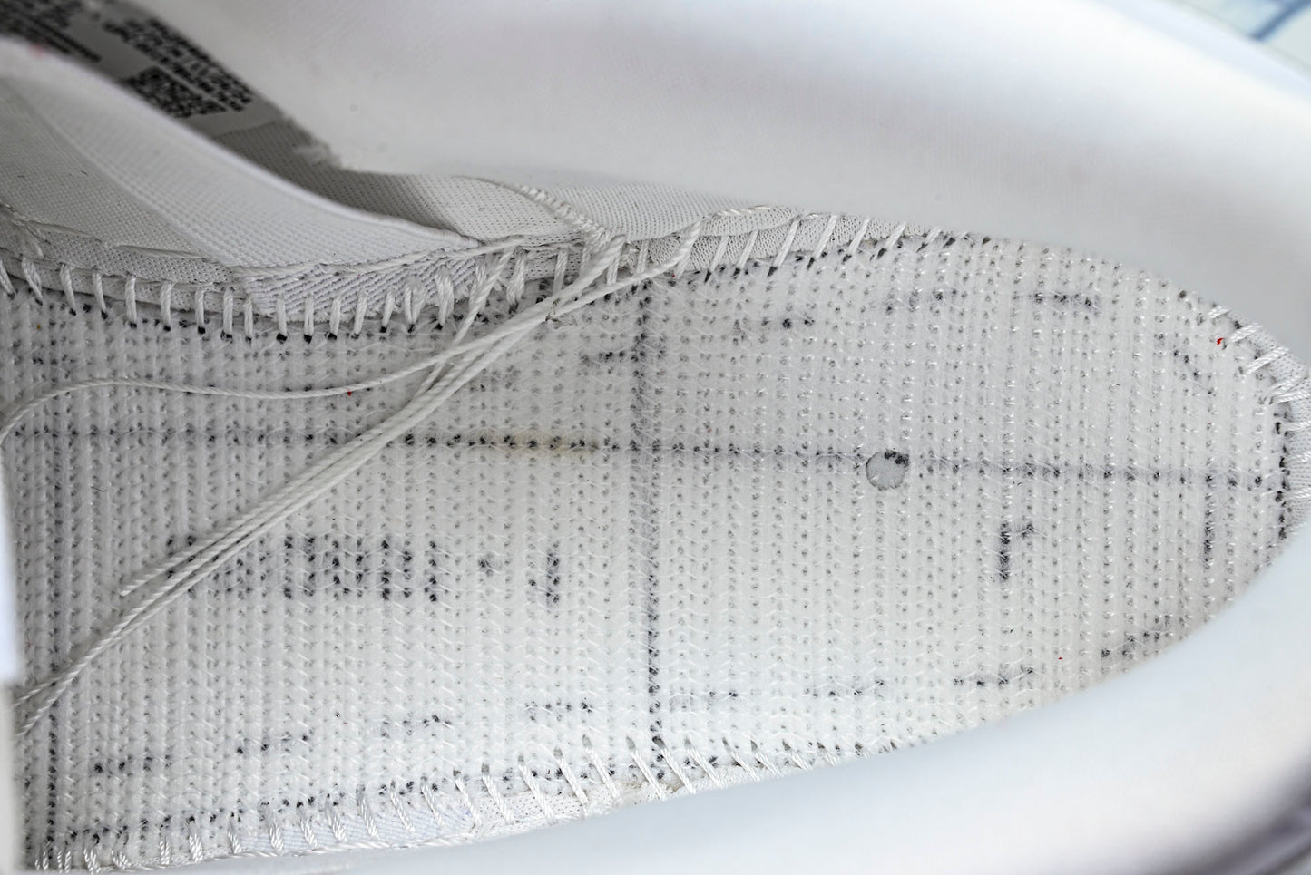 SB Dnk Low x Supreme 94 White Metallic Silver