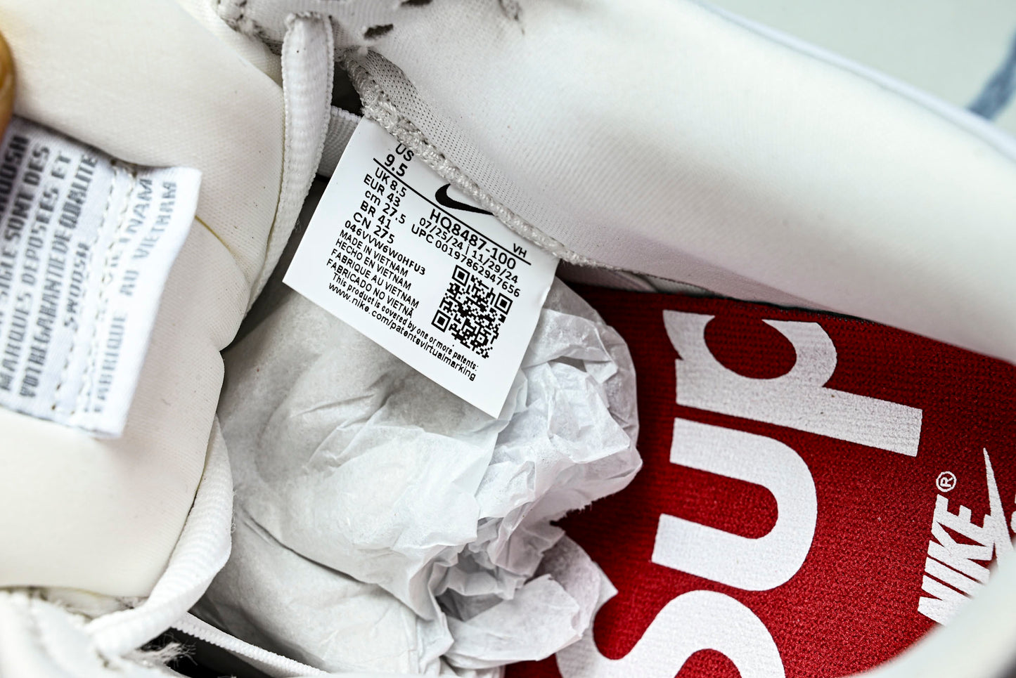 SB Dnk Low x Supreme 94 White Metallic Silver