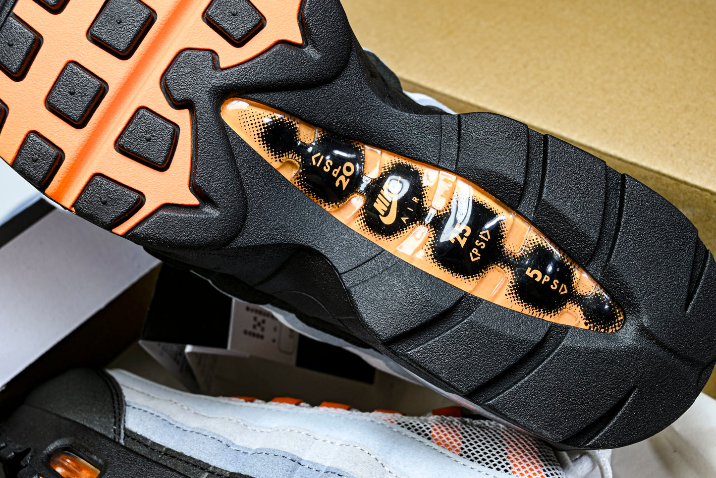 AM95 OG 'Bright Mandarin'