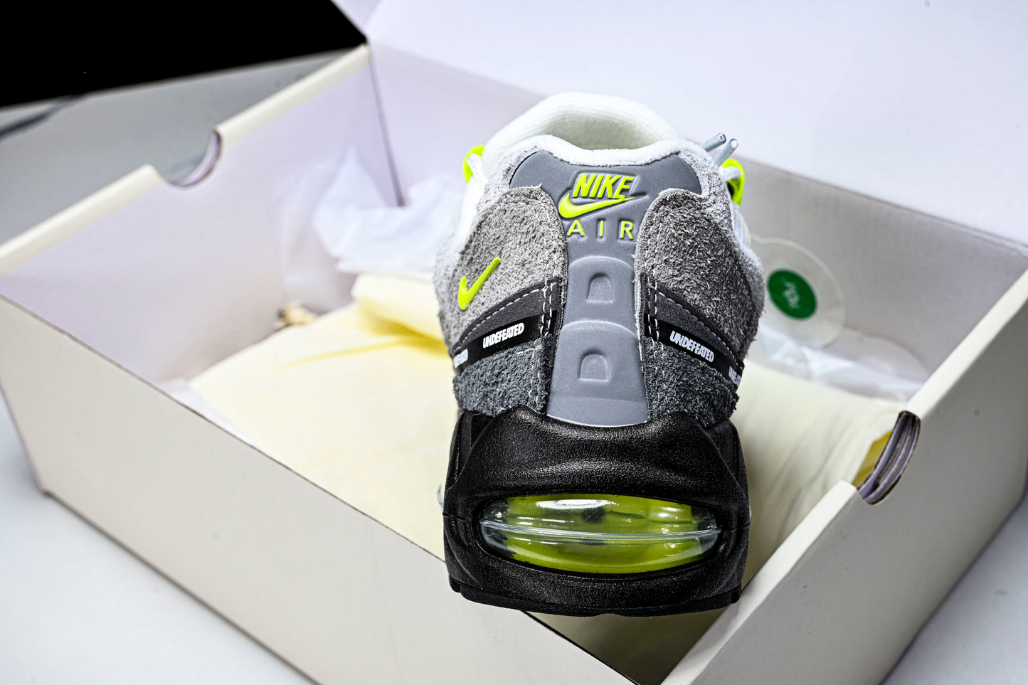 Undefeated x AM95 Geo Exclusive Pack 'NYC Neon'