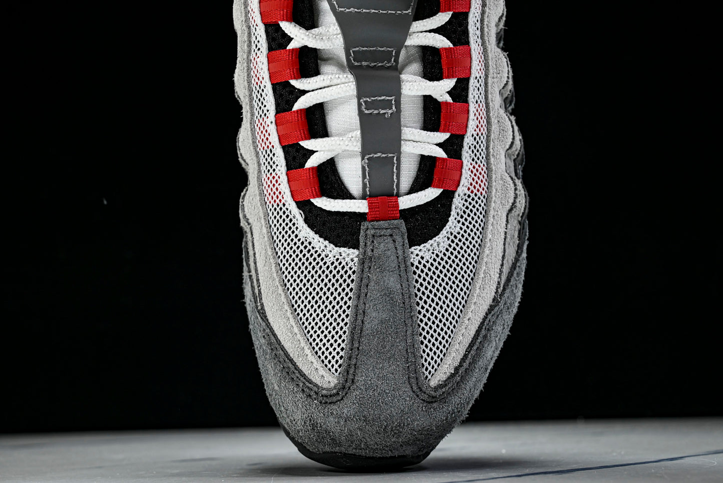 Undefeated x AM95 Geo Exclusive Pack 'Tokyo Bright Crimson'