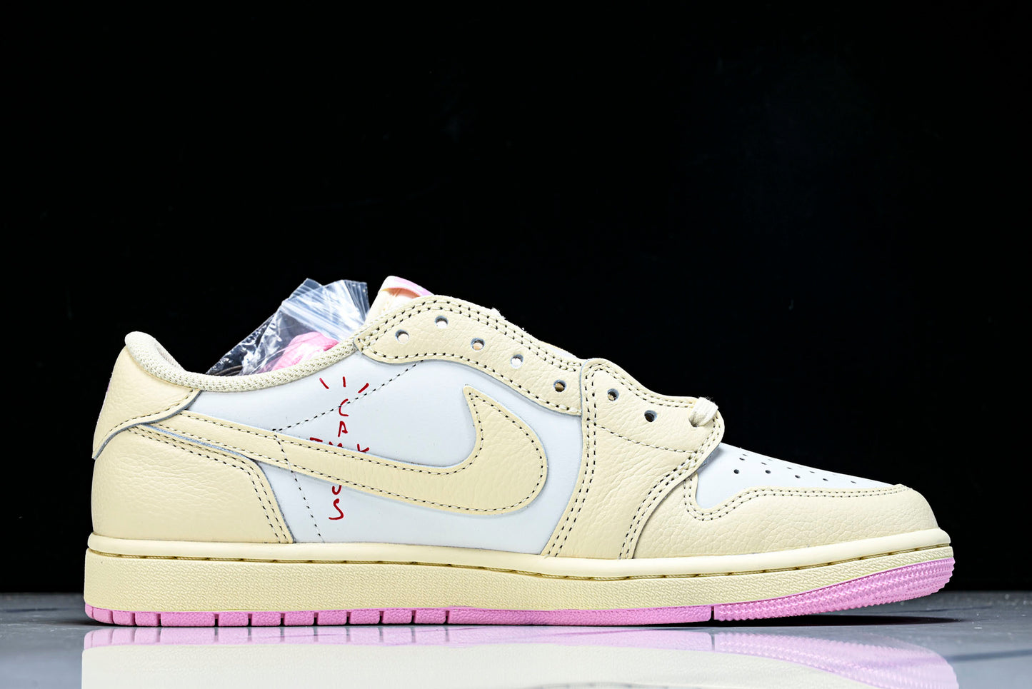 Travis Scott AJ1 Retro Low OG 'Muslin Shy Pink'