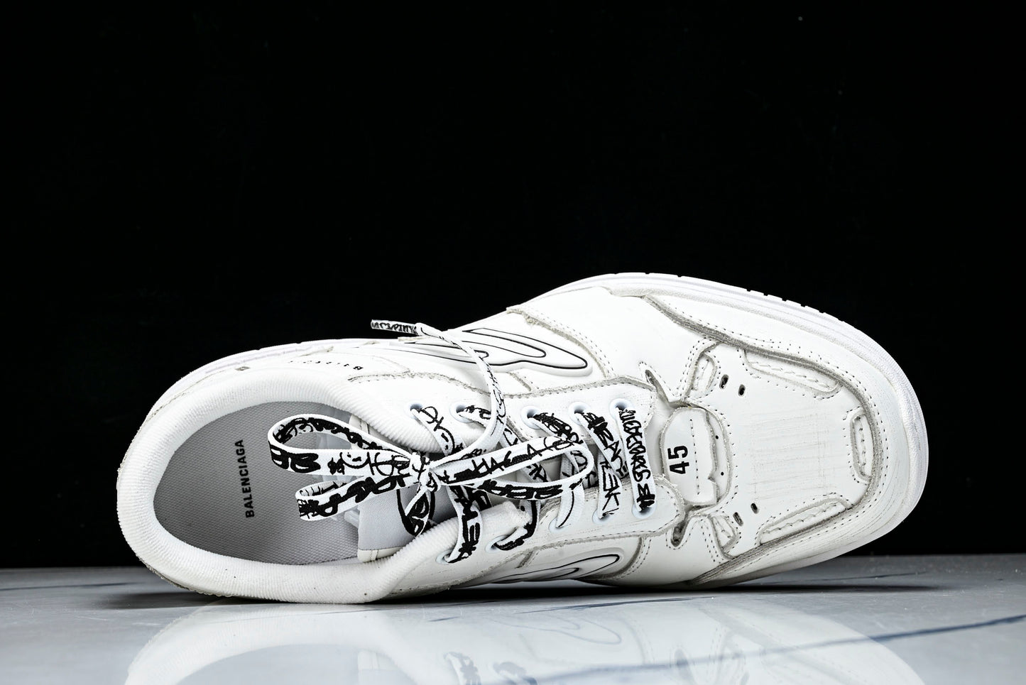Вalenciaga Hamptons Worn-Out Sneaker 'White'