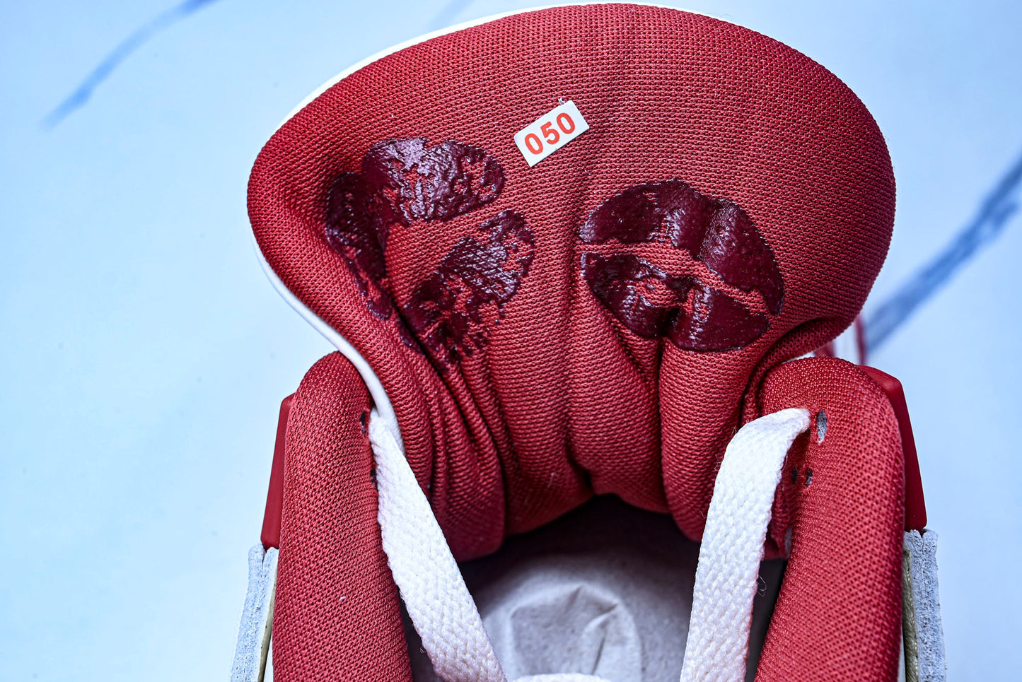 AJ4 Retro Valentine's Day 'Sierra Red'