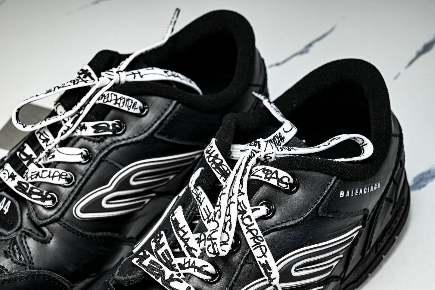 Вalenciaga Hamptons Worn-Out Sneaker 'Black'