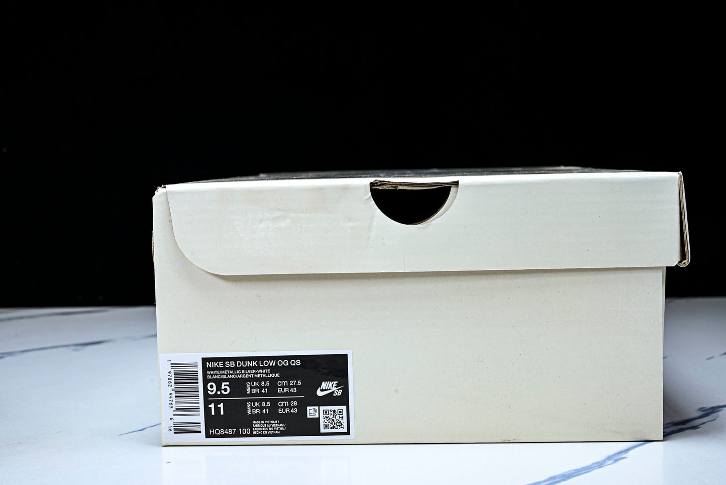 SB Dnk Low x Supreme 94 White Metallic Silver