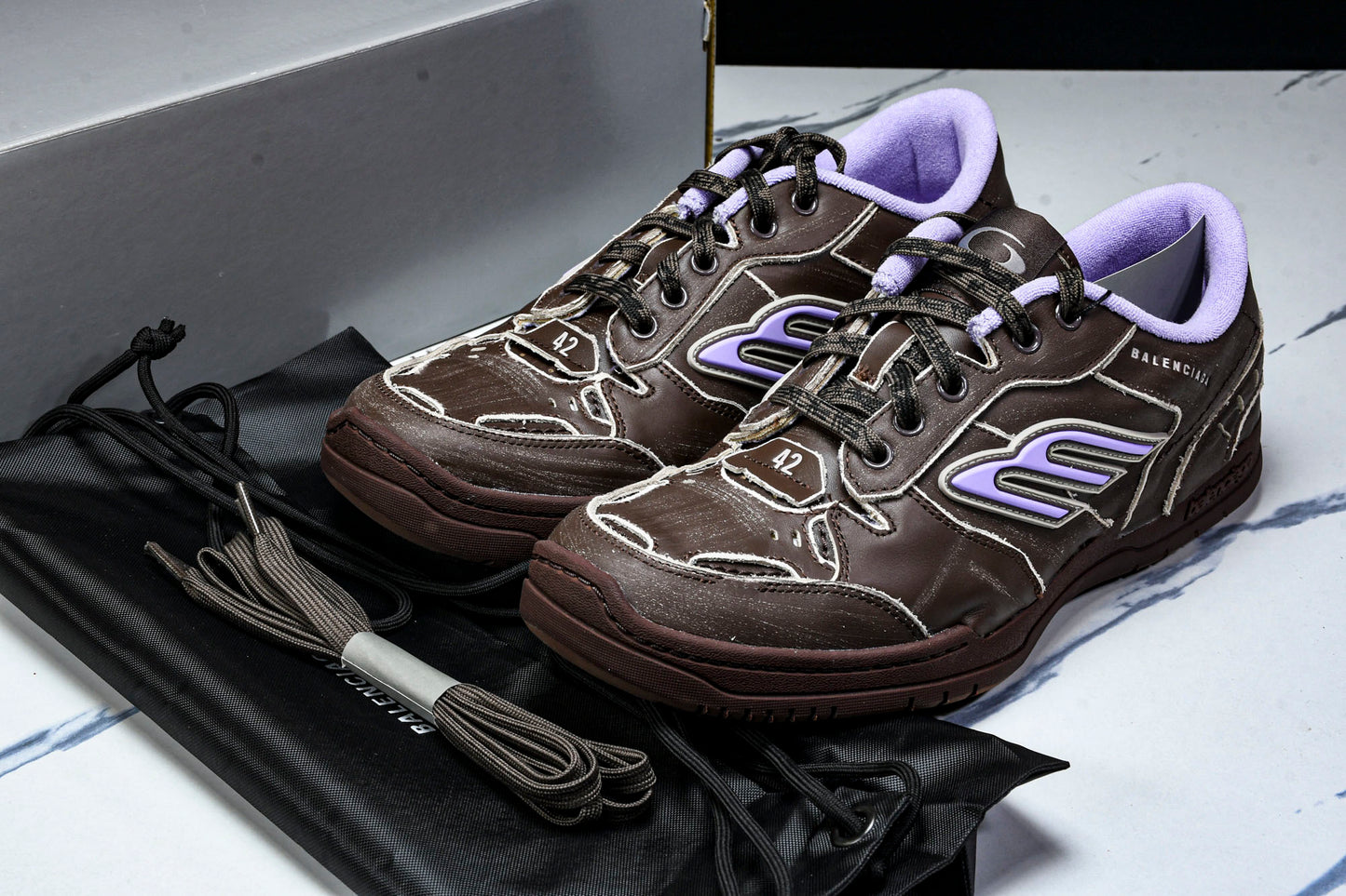 Вalenciaga Hamptons Worn-Out Sneaker 'Brown Lilac'