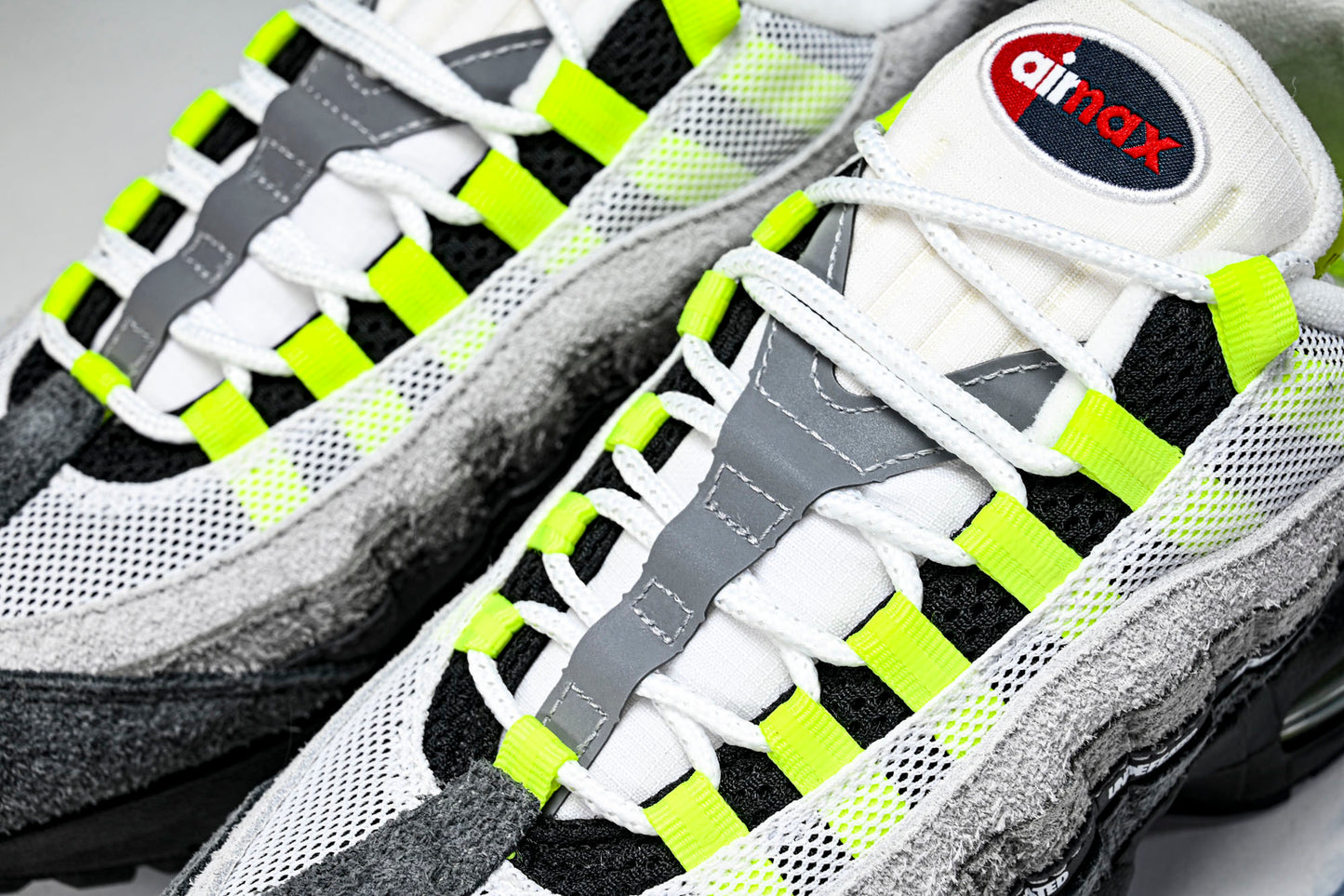 Undefeated x AM95 Geo Exclusive Pack 'NYC Neon'