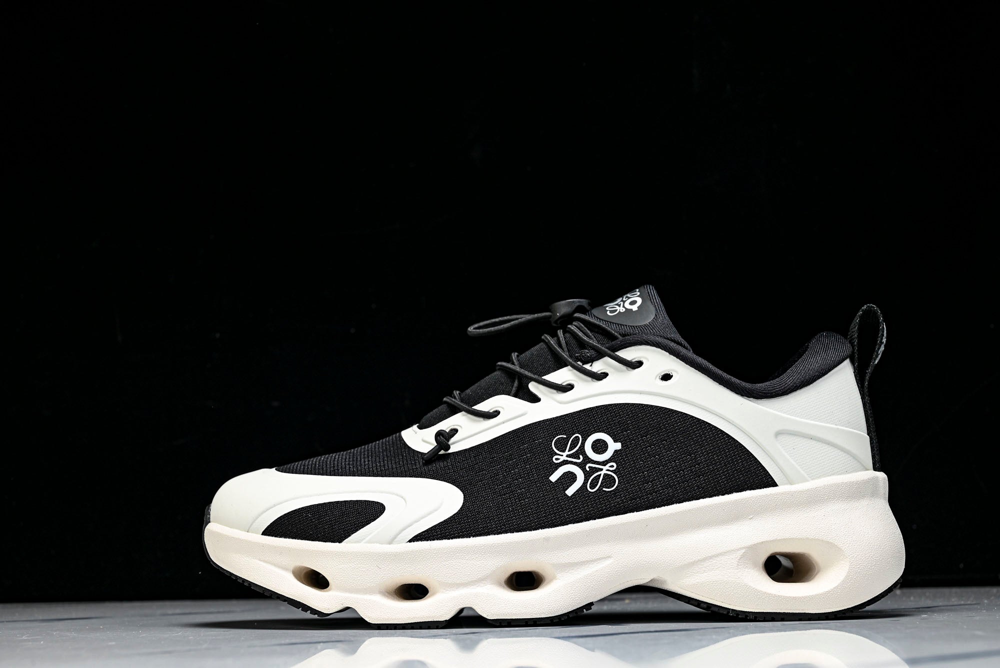 LOEWE × ON Cloudsolo 'White Black'