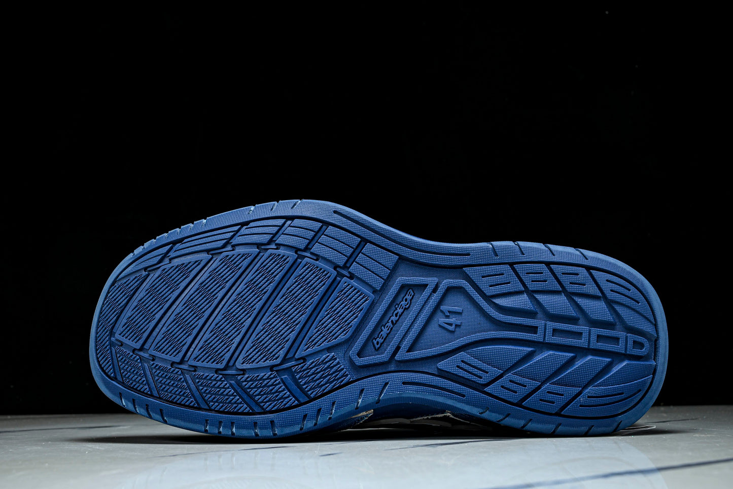 Вalenciaga Hamptons Worn-Out Sneaker 'Navy Blue'