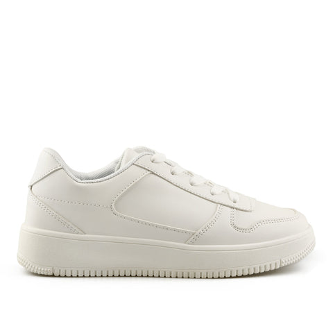 Low Top Classic Off-White Leather Sneaker