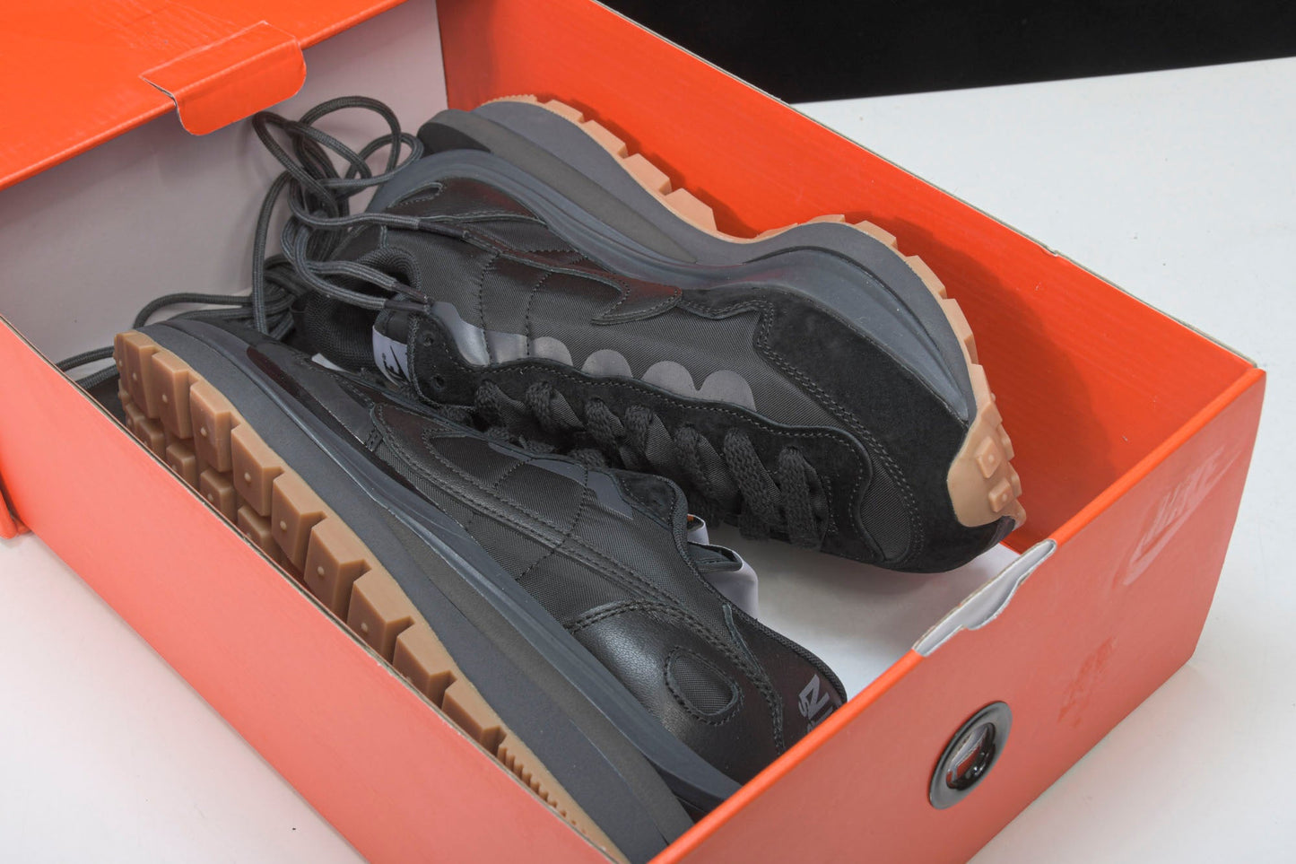 Sacai VaporWaffle ‘Black Gum’