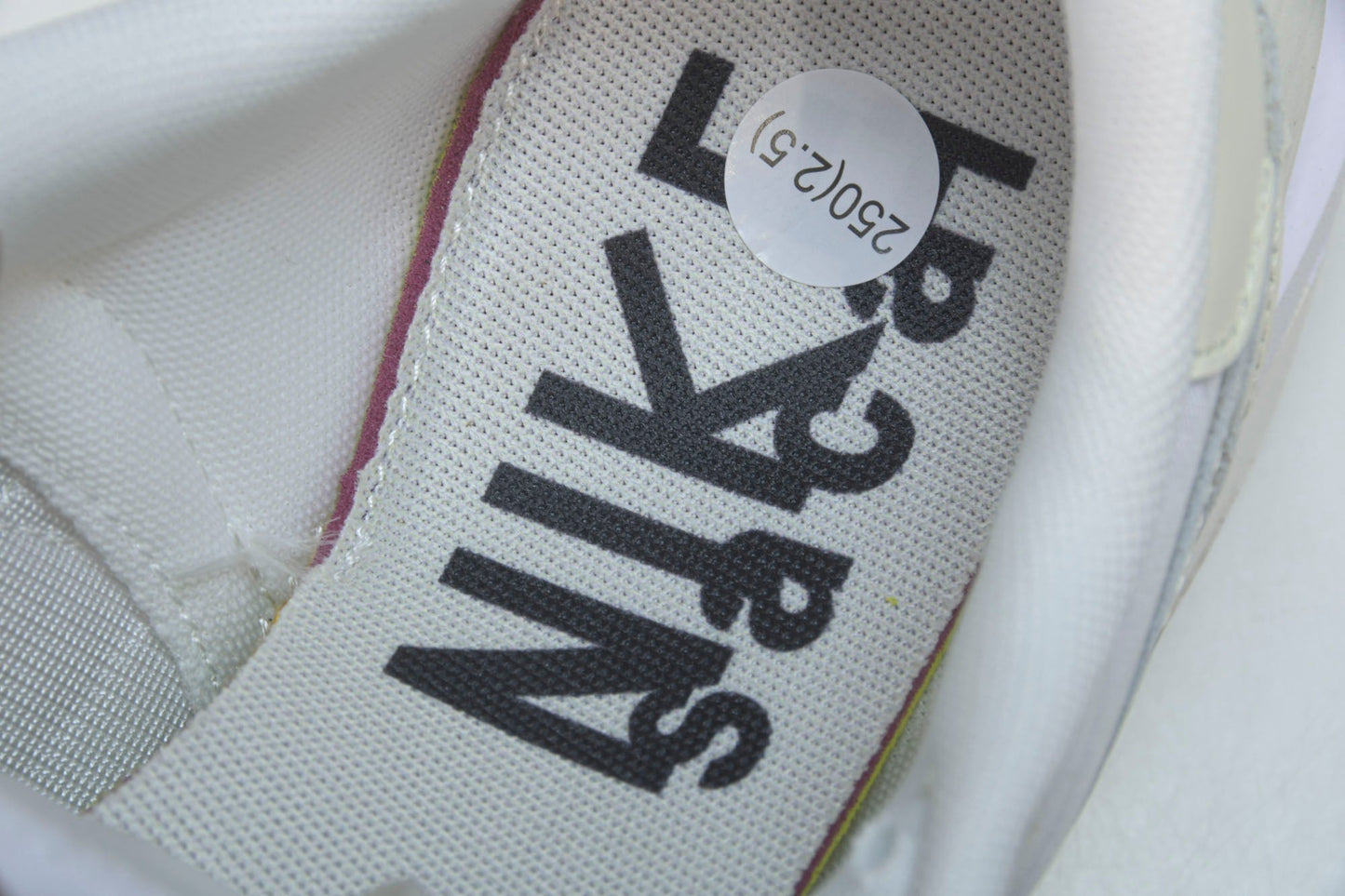 Sacai VaporWaffle ‘Sail Gum’