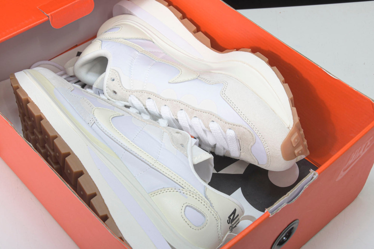 Sacai VaporWaffle ‘Sail Gum’