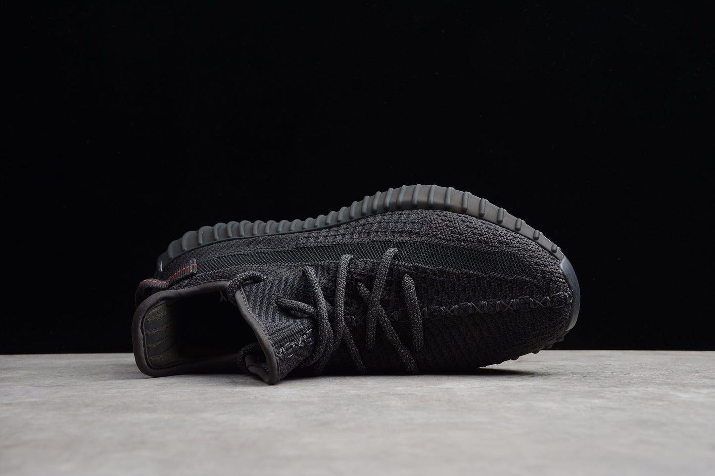 Yzy Boost 350 v2 Black Non-Reflective