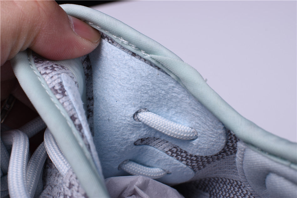 Yzy Boost 350 v2 Blue Tint